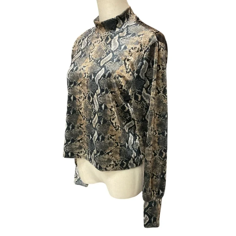 Carmen‎ Marc Valvo Snake Print Long Sleeve Top Size S Mock Neck Cropped - Picture 3 of 12